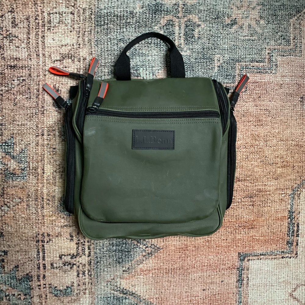 L.L.Bean medium personal toiletry kit, green